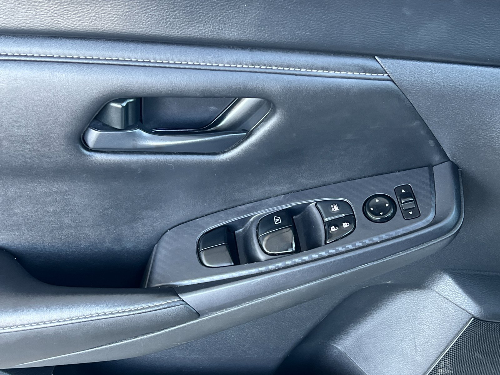 Used 2024 Nissan Sentra S FWD image 11