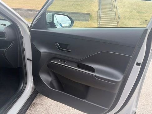 Used 2024 Hyundai Kona SEL image 21