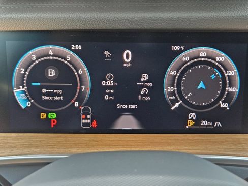 New 2026 Volkswagen Tiguan SEL R-Line AWD/4WD image 14