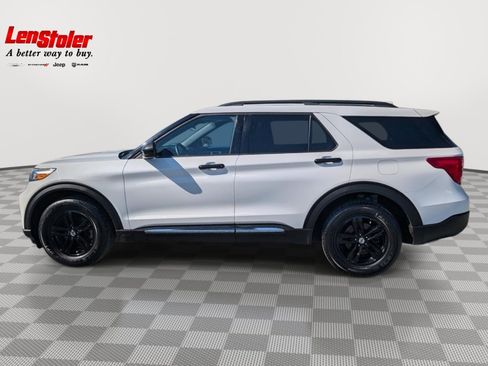 Used 2020 Ford Explorer XLT w/ Equipment Group 202A AWD/4WD image 2