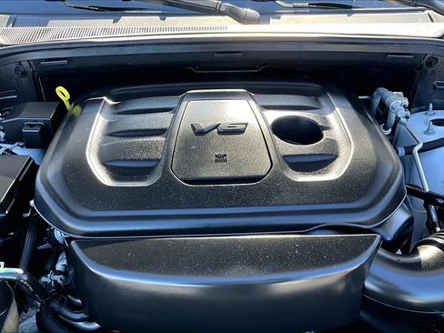 Used 2021 Jeep Grand Cherokee Laredo X RWD image 9
