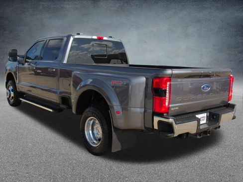 Used 2023 Ford F350 Lariat w/ FX4 Off-Road Package AWD/4WD image 5
