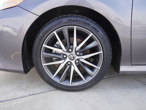 Used 2024 Toyota Camry XLE image 13