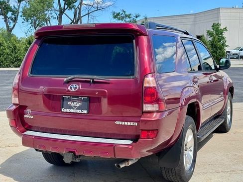Used 2005 Toyota 4Runner SR5 AWD/4WD image 6