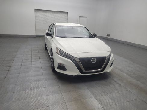 Used 2019 Nissan Altima 2.5 SR FWD image 13