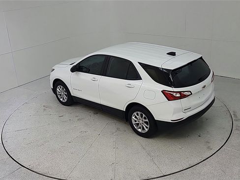 Used 2021 Chevrolet Equinox LS FWD image 19
