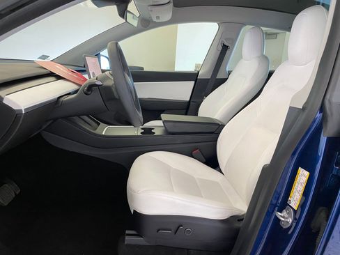 Used 2021 Tesla Model Y Long Range image 4