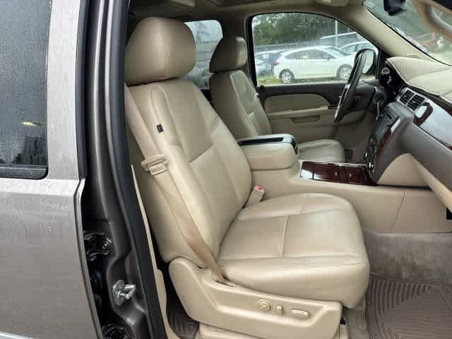 Used 2013 Chevrolet Tahoe LTZ RWD image 20