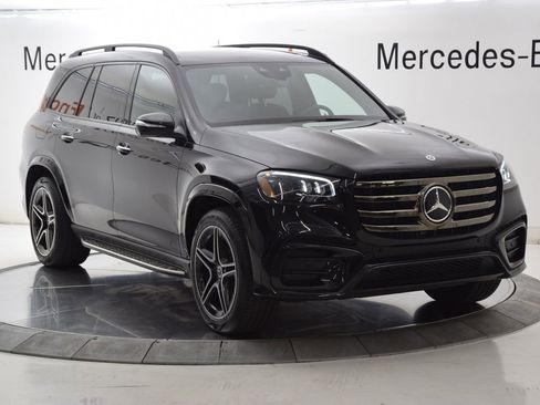 Used 2025 Mercedes-Benz GLS 450 4MATIC image 8