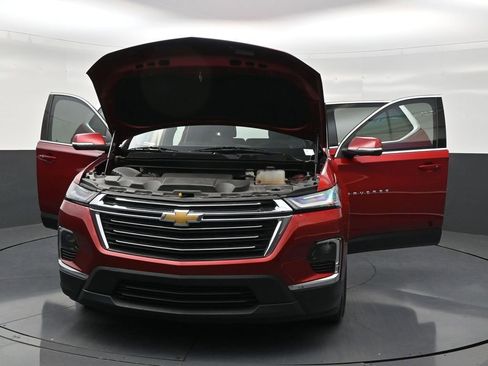 Used 2023 Chevrolet Traverse LT FWD image 33