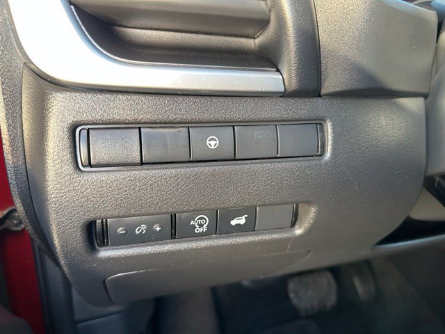 Used 2025 Nissan Rogue SV AWD/4WD image 22