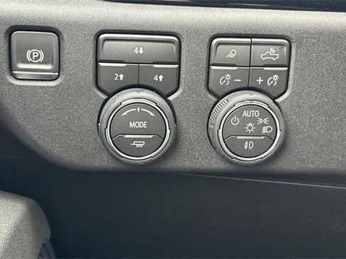 New 2026 Chevrolet Silverado 2500 LT image 33