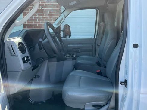 Used 2024 Ford E-450 and Econoline 450 Super Duty w/ Power Windows & Locks Group RWD image 19