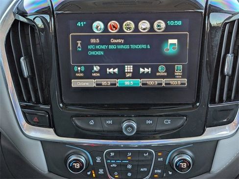 Used 2019 Chevrolet Traverse LT w/ LT Premium Package image 16