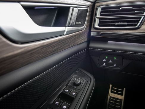 New 2026 Volkswagen Atlas SEL Premium R-Line image 32