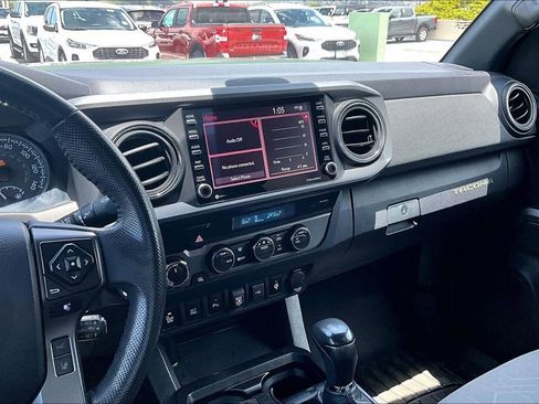 Used 2021 Toyota Tacoma SR AWD/4WD image 6