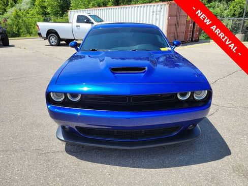Used 2022 Dodge Challenger GT w/ Blacktop Package AWD/4WD image 9