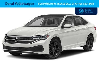 Used 2023 Volkswagen Jetta SE w/ Panoramic Sunroof Package