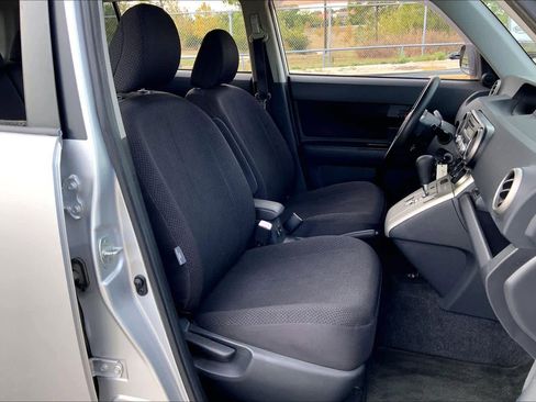 Used 2009 Scion xB image 8