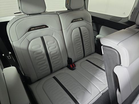 Used 2025 Rivian R1S Adventure AWD/4WD image 25