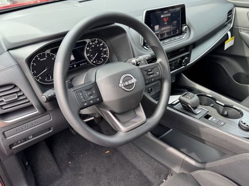 Certified 2025 Nissan Rogue S image 15