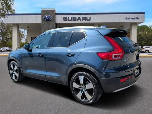 Used 2021 Volvo XC40 T5 Momentum w/ Protection Package Premier image 4