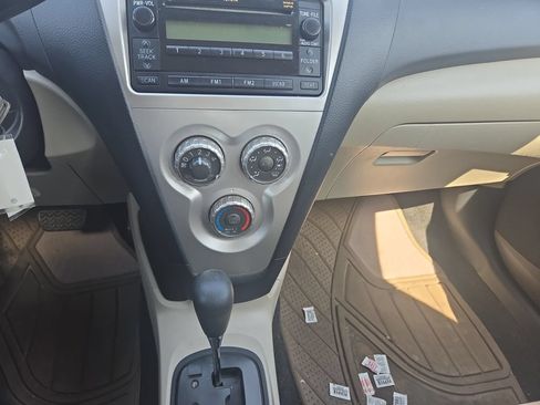 Used 2008 Toyota Yaris Sedan w/ Convenience Pkg FWD image 9