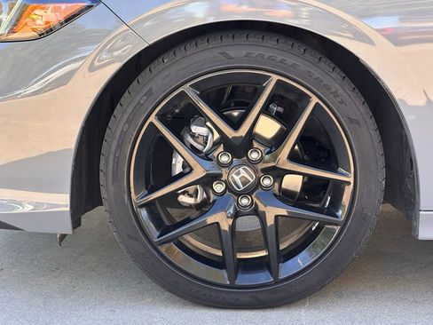 Used 2025 Honda Civic Sport image 6