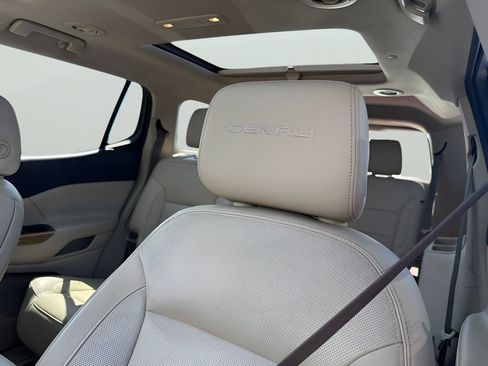Used 2018 GMC Acadia Denali FWD image 13