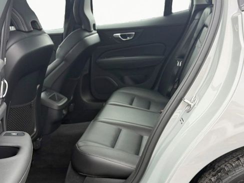 Used 2025 Volvo S60 B5 Core image 12