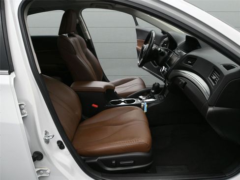 Used 2021 Acura ILX w/ Premium Package image 20