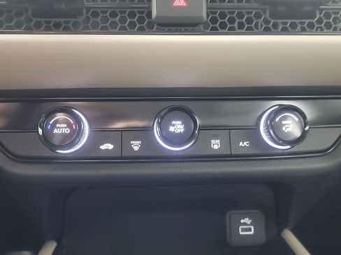 Certified 2023 Honda HR-V LX image 29