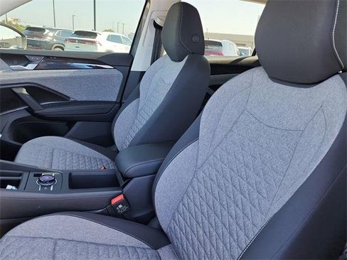 New 2025 Volkswagen Tiguan S image 12