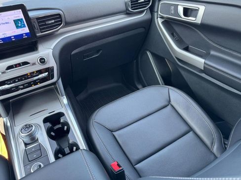 Used 2023 Ford Explorer XLT w/ Equipment Group 202A image 16