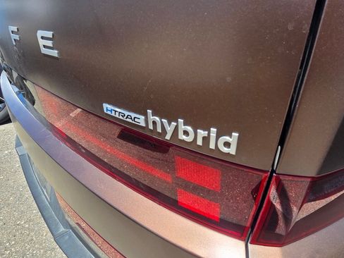 Used 2025 Hyundai Santa Fe Limited AWD/4WD image 19