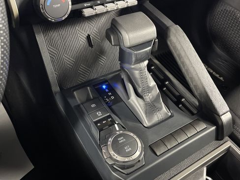 Used 2025 Toyota Tacoma SR5 image 25