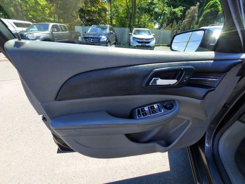 Used 2013 Chevrolet Malibu LS w/ Protection Package FWD image 8