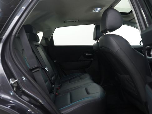Used 2020 Kia Niro EX Premium image 12