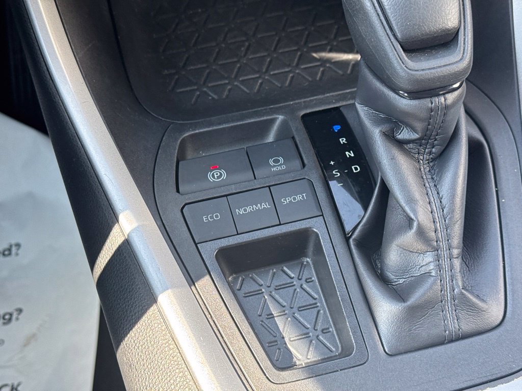 Certified 2024 Toyota RAV4 XLE FWD image 25