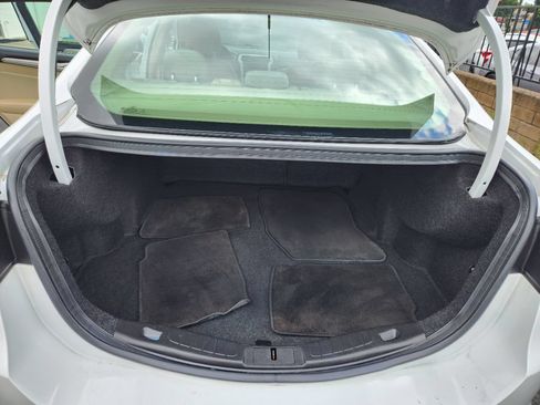 Used 2015 Ford Fusion SE FWD image 11