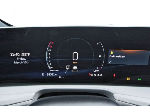 Used 2024 Cadillac XT4 Luxury w/ Cold Weather Package image 13