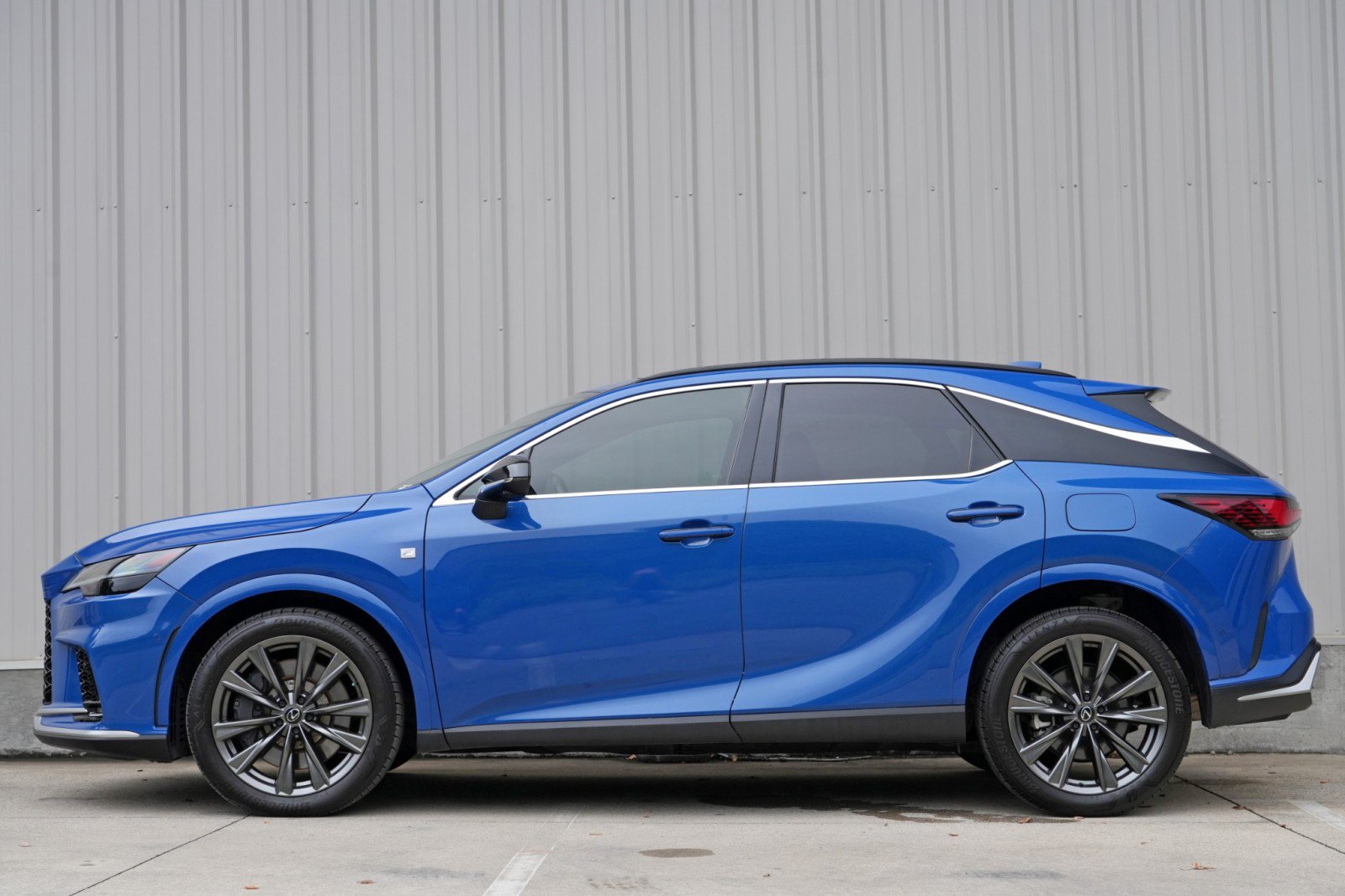 Used 2023 Lexus RX 350 F Sport w/ Cold Area Package AWD/4WD image 9