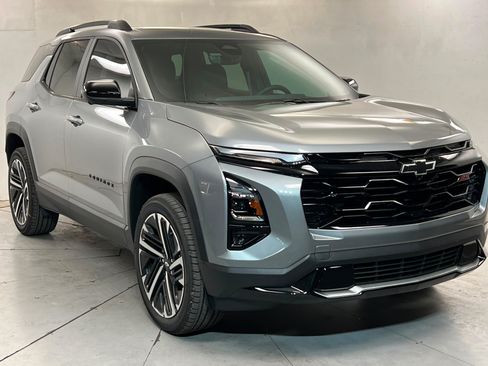 New 2027 Chevrolet Equinox RS w/ Safety and Technology Package FWD image 8