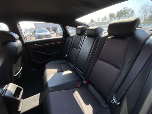 Used 2018 Honda Accord Sport image 22