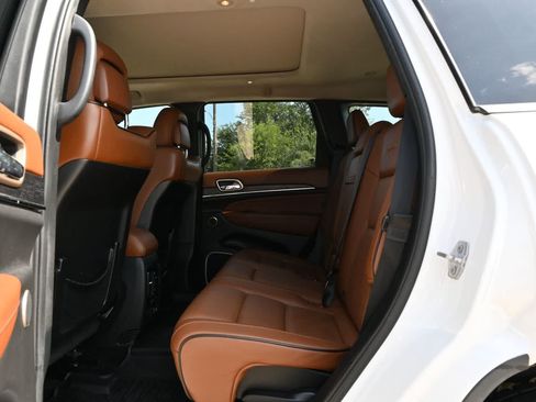 Used 2016 Jeep Grand Cherokee Summit AWD/4WD image 19
