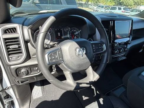 New 2026 RAM 1500 Express AWD/4WD image 31