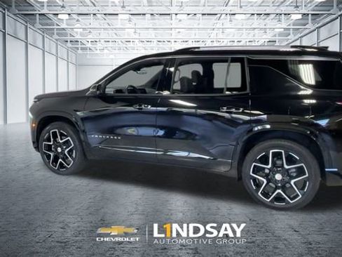 Used 2025 Chevrolet Traverse High Country image 7