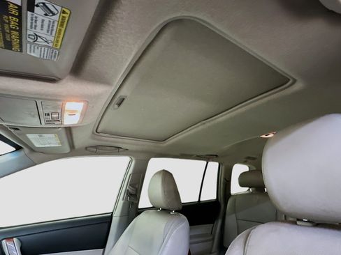 Used 2013 Toyota Highlander Limited AWD/4WD image 27