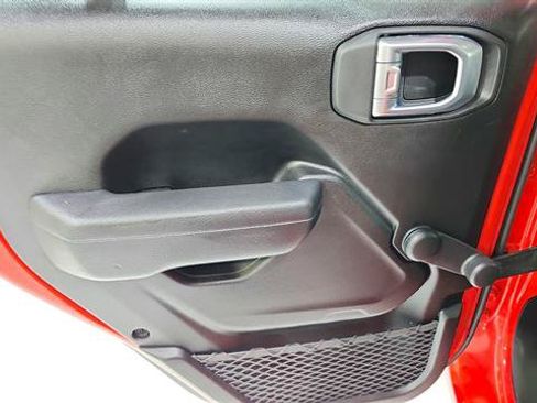 Used 2024 Jeep Gladiator Sport AWD/4WD image 19