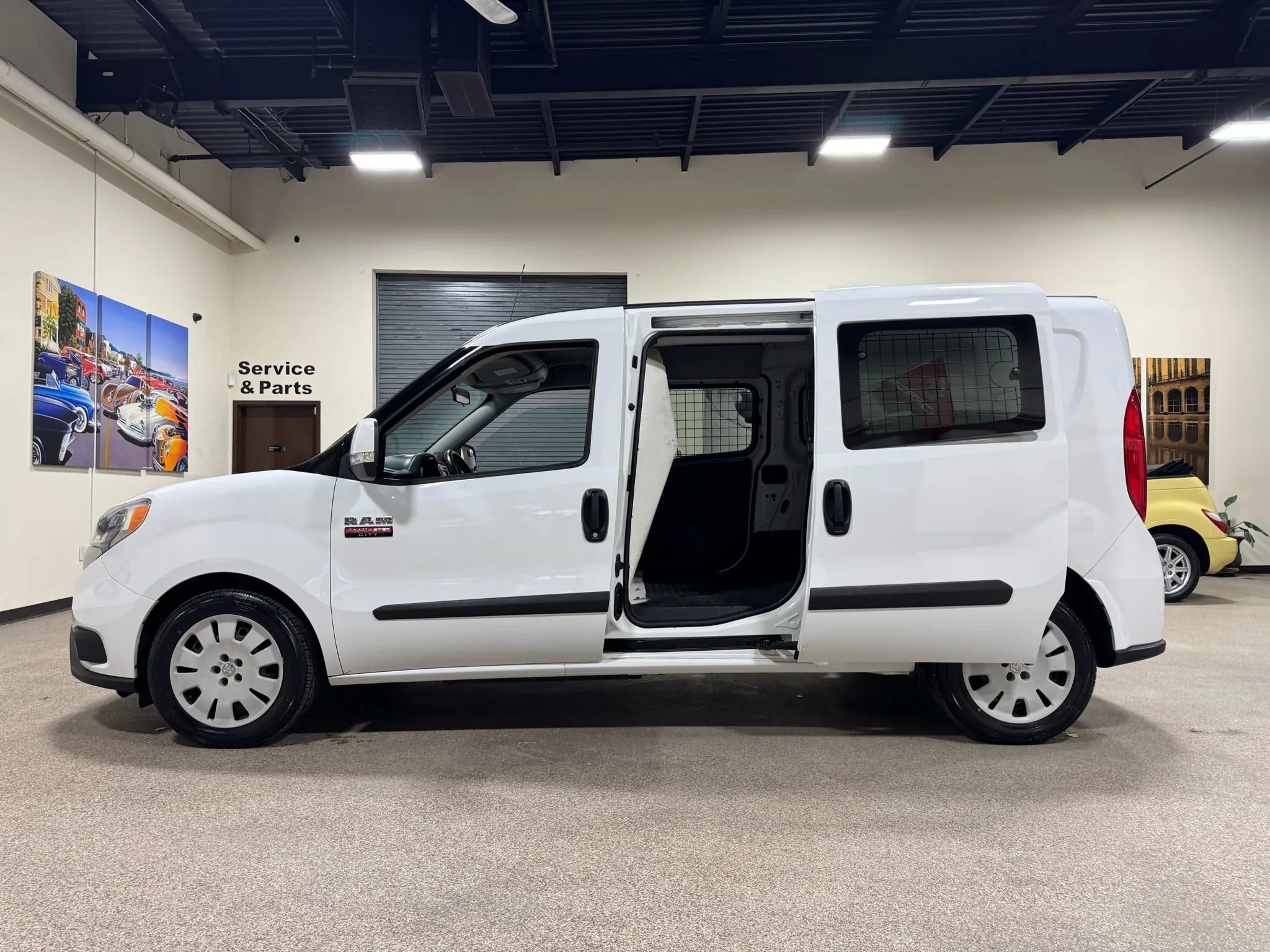 Used 2019 RAM ProMaster City Tradesman SLT FWD image 11